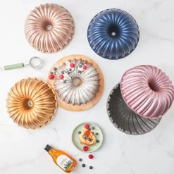 Karaca Cake Pro Geschnittene Goldguss-Kuchenform