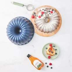 Karaca Cake Pro Sliced Dunkelblau Gusskuchenform