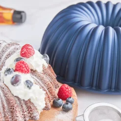 Karaca Cake Pro Sliced Dunkelblau Gusskuchenform