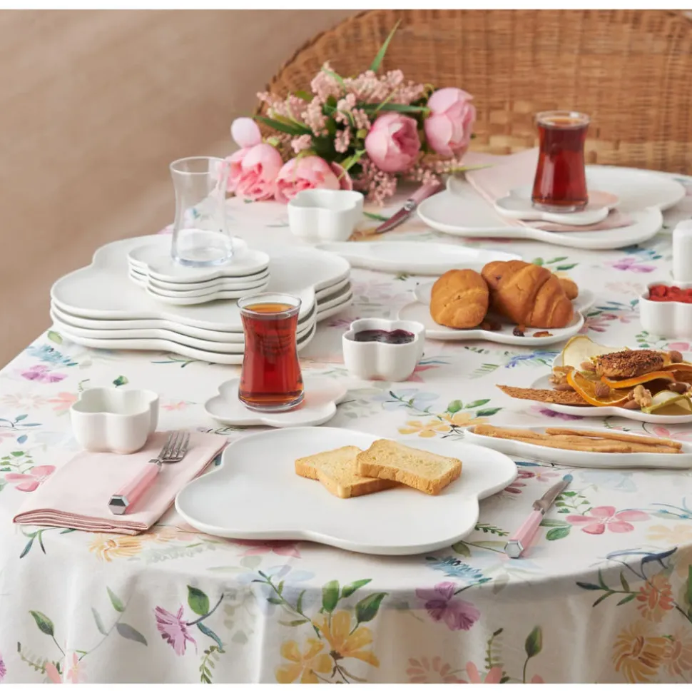 Karaca Clover Porzellan 6 Personen Frühstücksset und Servierschalen, 28 Teilig