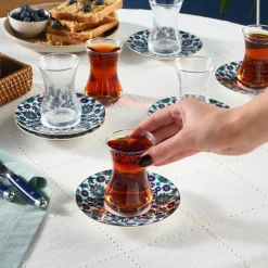 Karaca Edirne 12-teiliges Bone-China Türkisches Teeset für 6 Personen, 130 ml, Mehrfarbig