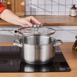 Karaca Elite Edelstahl-Induktions-Kochtopf mit Deckel, 22 cm, Silber