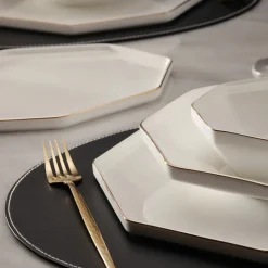 Karaca Fine Pearl Extra Eight Corner 62-Teiliges 12-Personen Geschirrset Gold