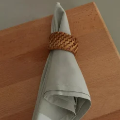 Karaca Home Belle Pflegeleichte 2er Set Stoffservietten Salbei