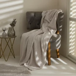 Karaca Leaves Graue Welsoft TV Decke 130x150