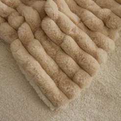 Karaca Rabbit Sherpa TV-Decke Beige