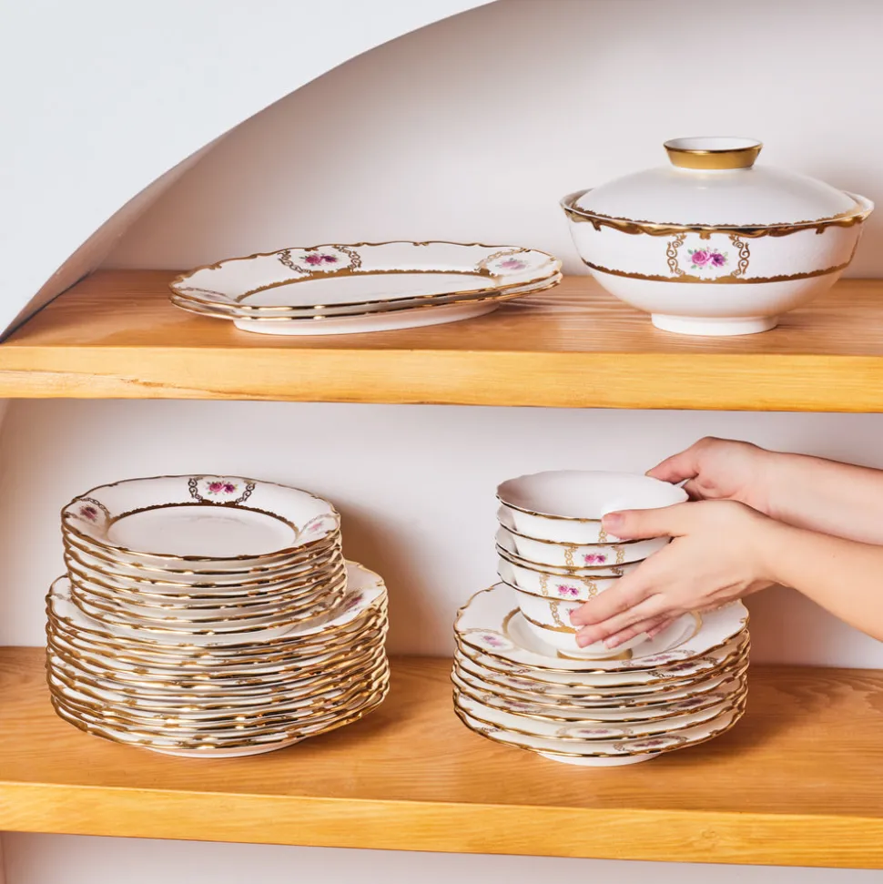 Karaca Royal Bone China Elizabeth 55-teiliges Tafelservice für 12 Personen, Gold