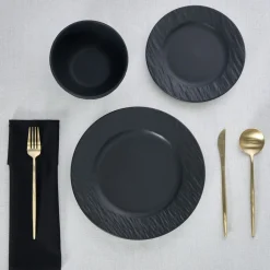 Karaca Solem Embossed 18-teiliges Steinzeug-Tafelservice für 6 Personen, Schwarz