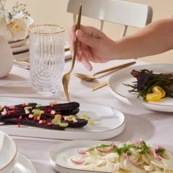 Karaca Stream Bone China Favaro 53-teiliges Tafelservice für 12 Personen, Gold