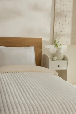 Karaca Stripe Sherpa Weiße Decke 150x200