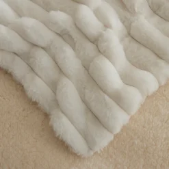 Karaca Stripe Sherpa Weiße Decke 150x200