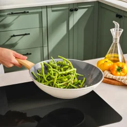 Karaca Swiss Crystal 28 Cm Induktion Wok-Pfanne, Creme