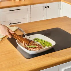 Karaca Swiss Crystal Almond Cream Stielgrill 28 cm