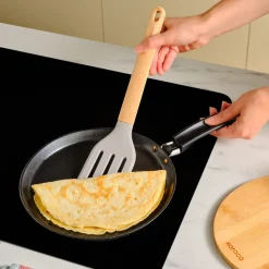 Karaca x Refika Gadgets Silikonspatel mit Holzgriff, gerillt