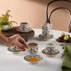 Karaca Yasemen 12-teiliges Bone China Espresso Türkisch-Kaffeetassen-Set für 6 Personen, 80 ml, Mehrfarbig